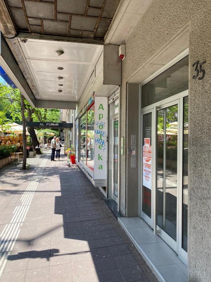 Politika Apartment Beograd Bagian luar foto